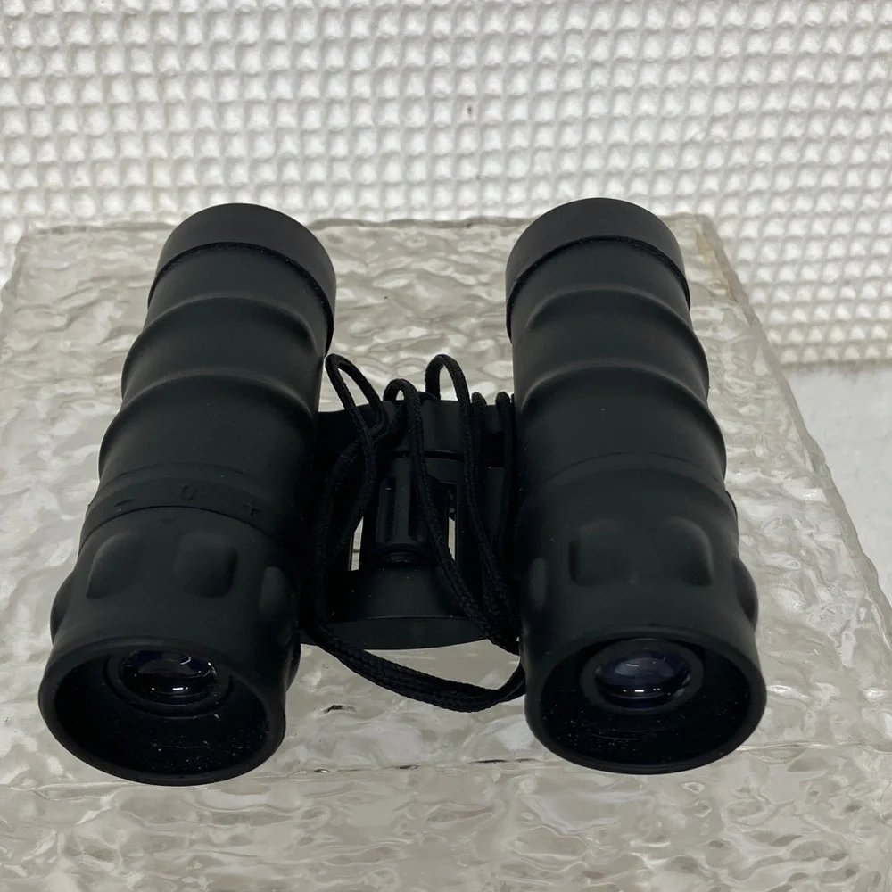 Black Binoculars 8x21